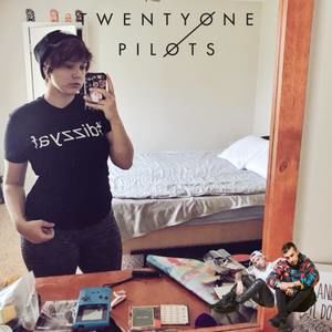 Meet your Posher, Damiana